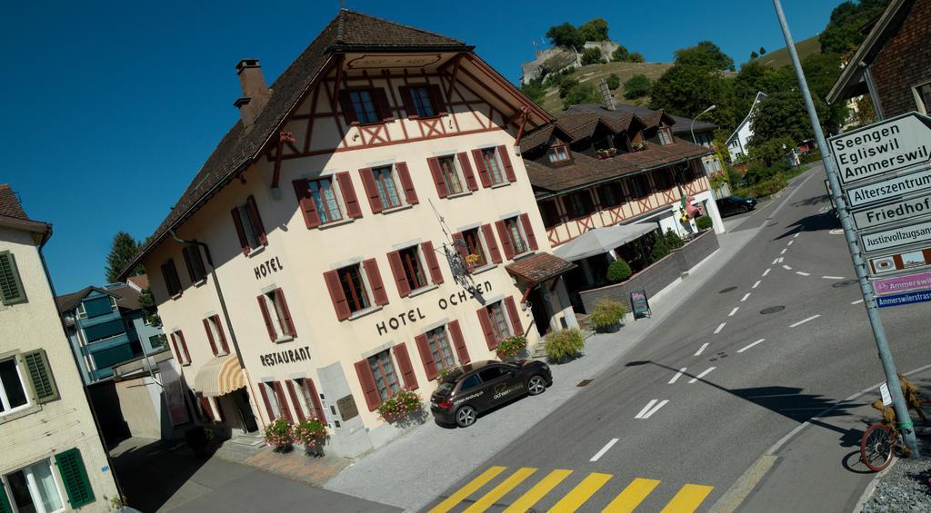 Ochsen Lenzburg Hotel Bagian luar foto