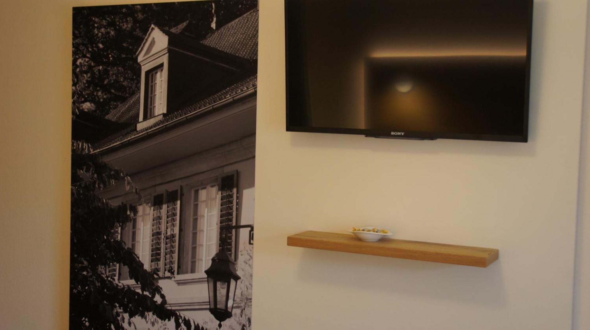 Ochsen Lenzburg Hotel Bagian luar foto