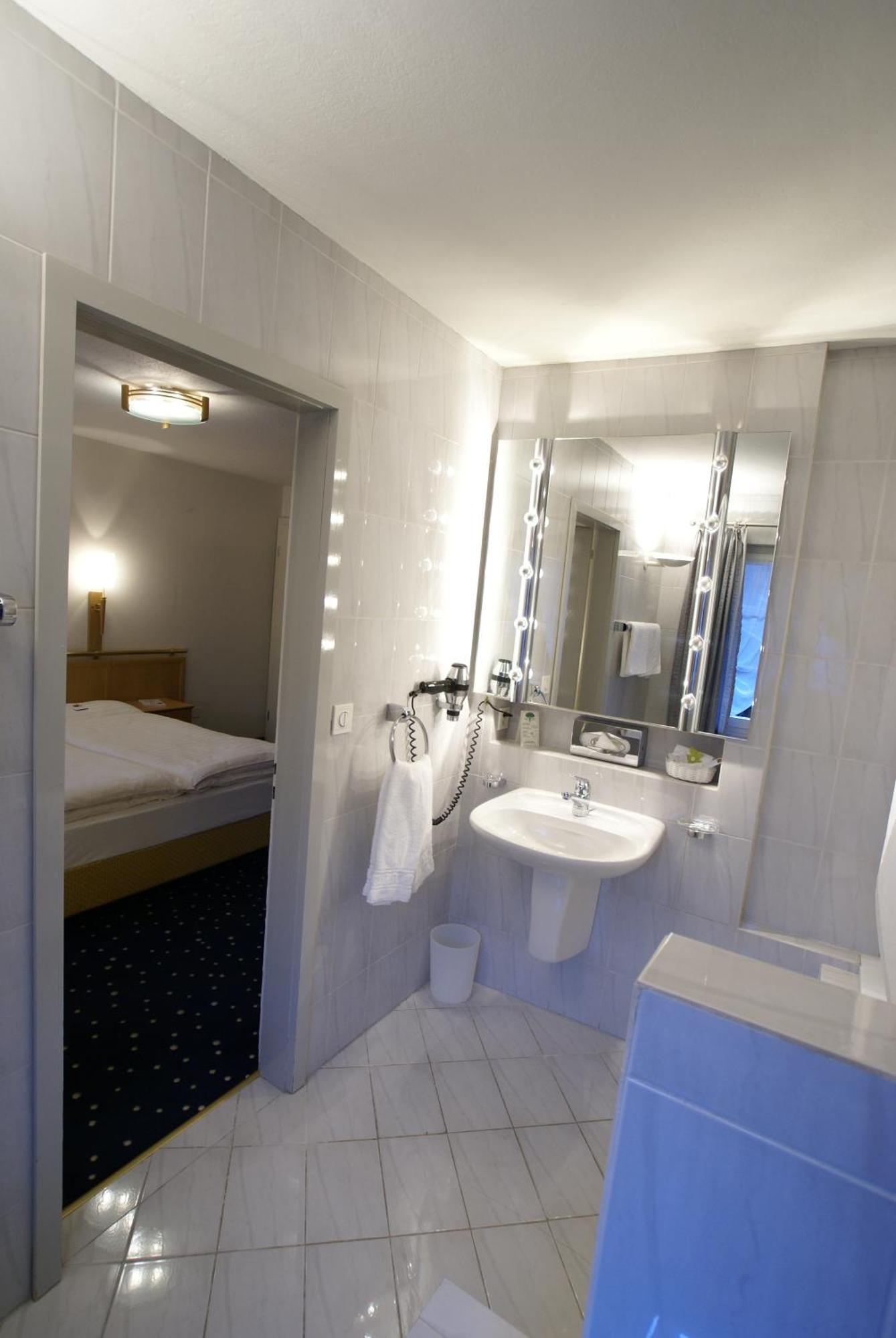 Ochsen Lenzburg Hotel Bagian luar foto