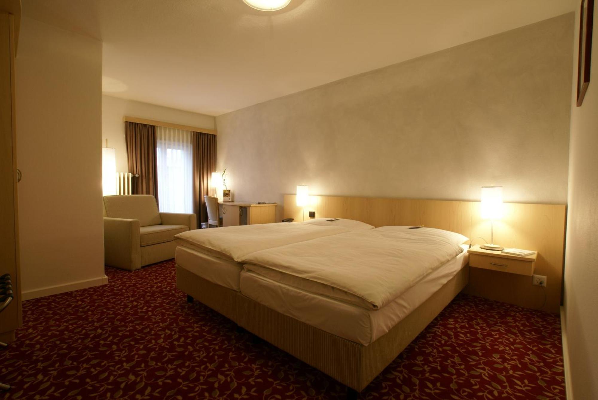 Ochsen Lenzburg Hotel Bagian luar foto
